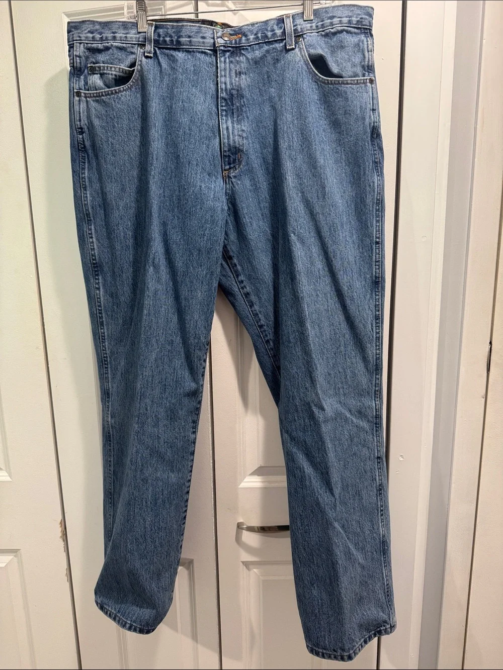RedHead Men's Relaxed Straight-Leg Jeans in Blue Denim 42x32